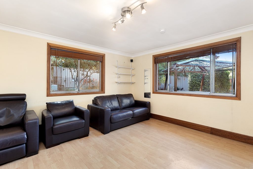 20 Olola Avenue, Castle Hill NSW 2154 - photo 4