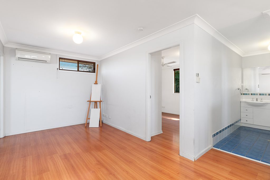 20 Olola Avenue, Castle Hill NSW 2154 - photo 8
