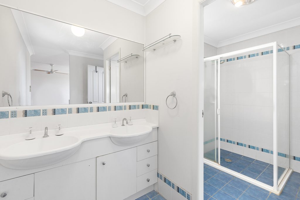 20 Olola Avenue, Castle Hill NSW 2154 - photo 9