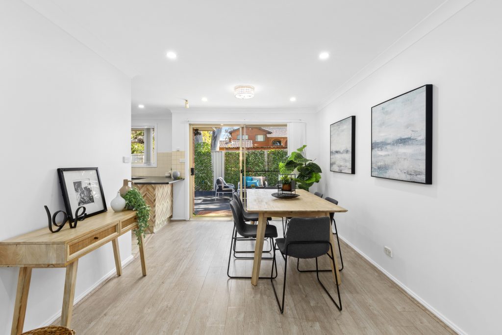 6/200 Targo Road, Girraween NSW 2145 - photo 2