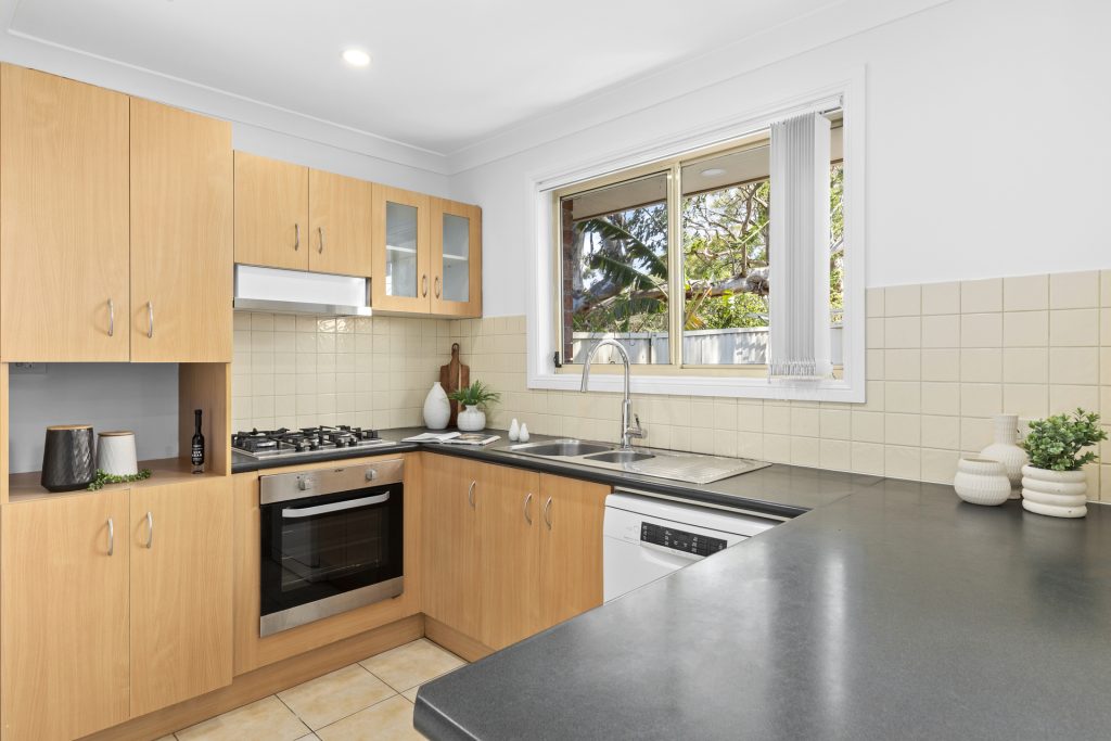 6/200 Targo Road, Girraween NSW 2145 - photo 4
