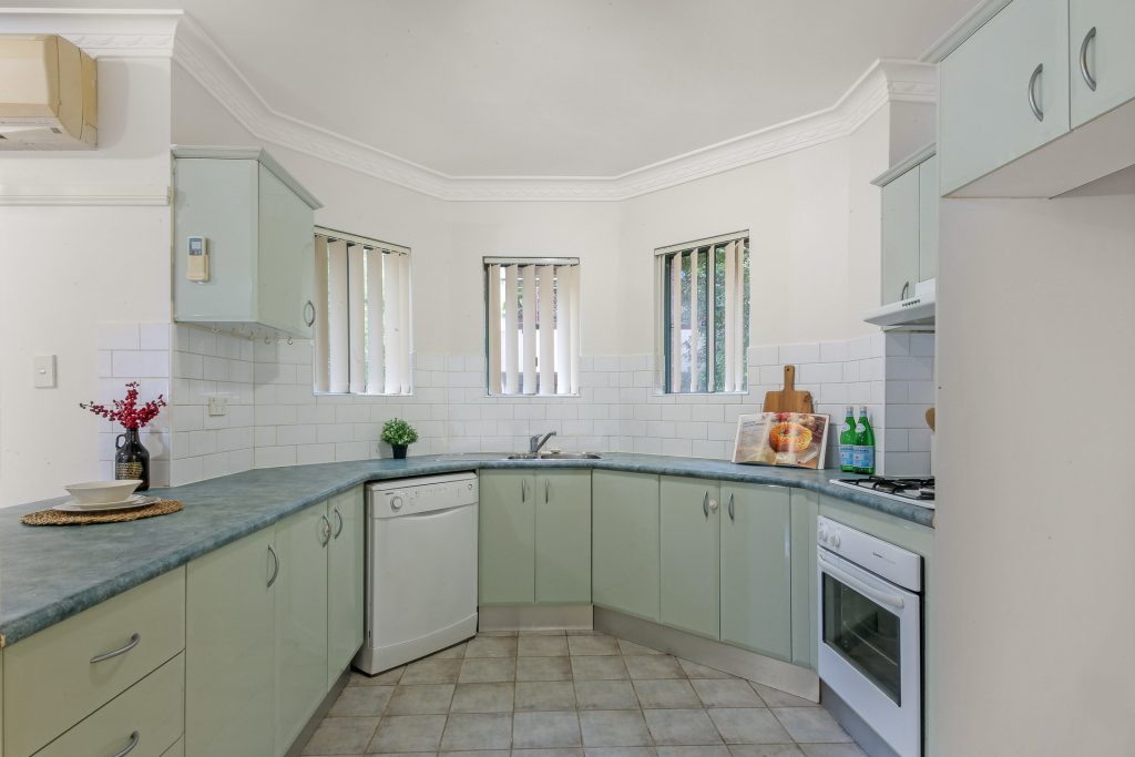 2/1-5 Pye Street, Westmead NSW 2145 - photo 5