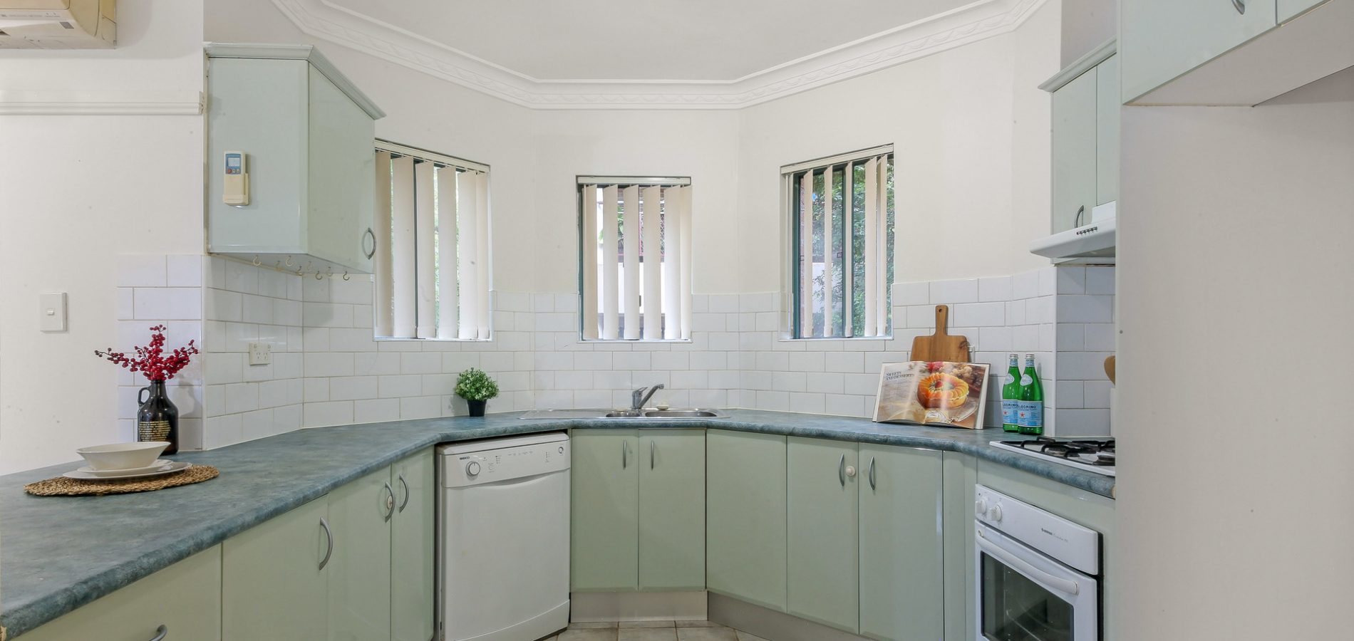 2/1-5 Pye Street, Westmead NSW 2145 - photo 5