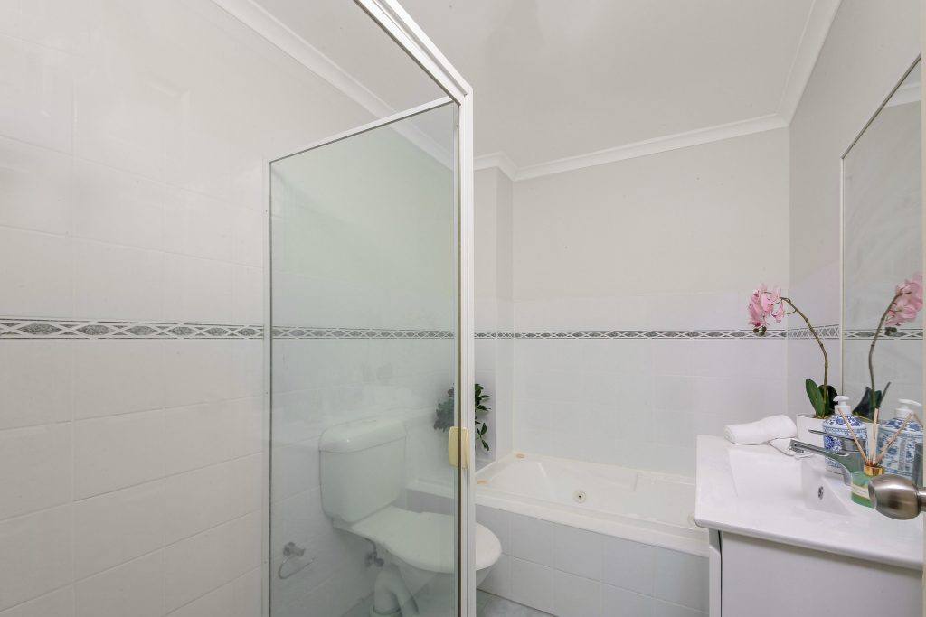 2/1-5 Pye Street, Westmead NSW 2145 - photo 8