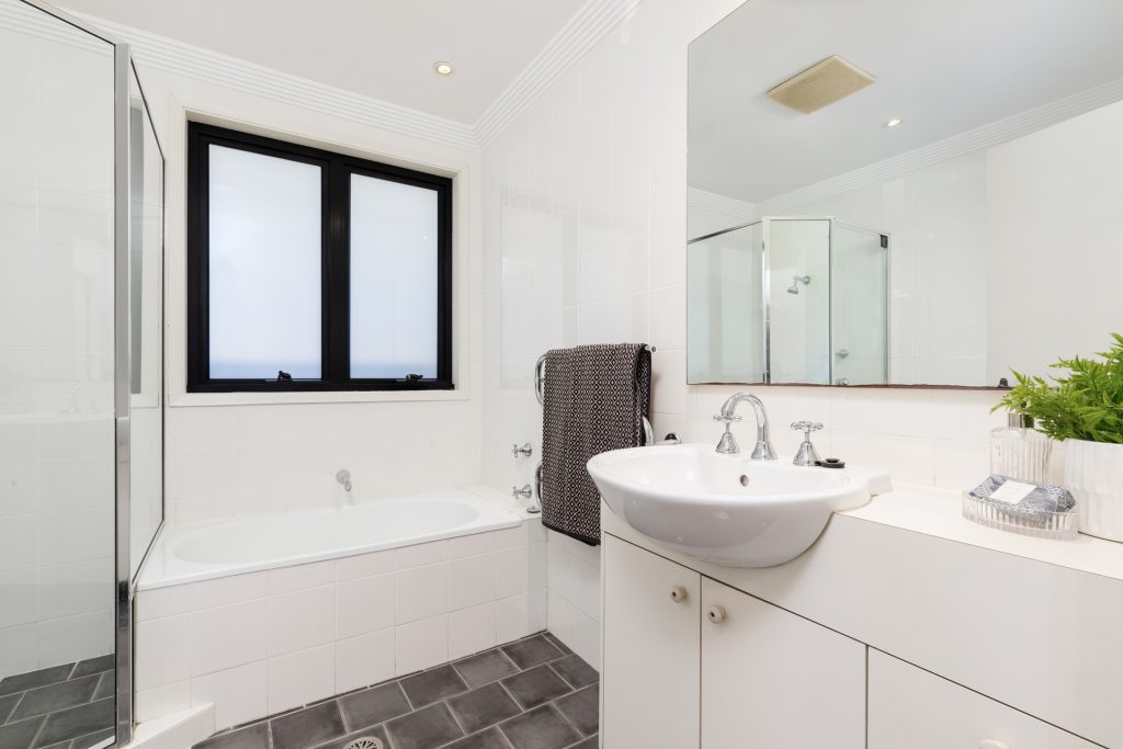 15 Keswick Avenue, Castle Hill NSW 2154 - photo 11