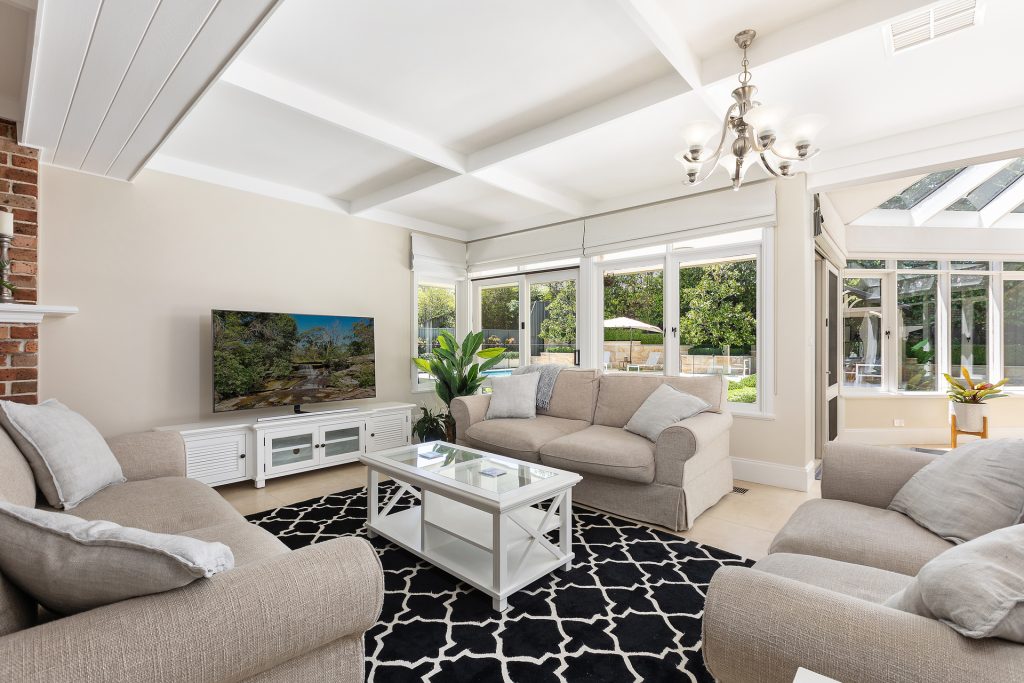 4 Lynwood Place, Castle Hill NSW 2154 - photo 4