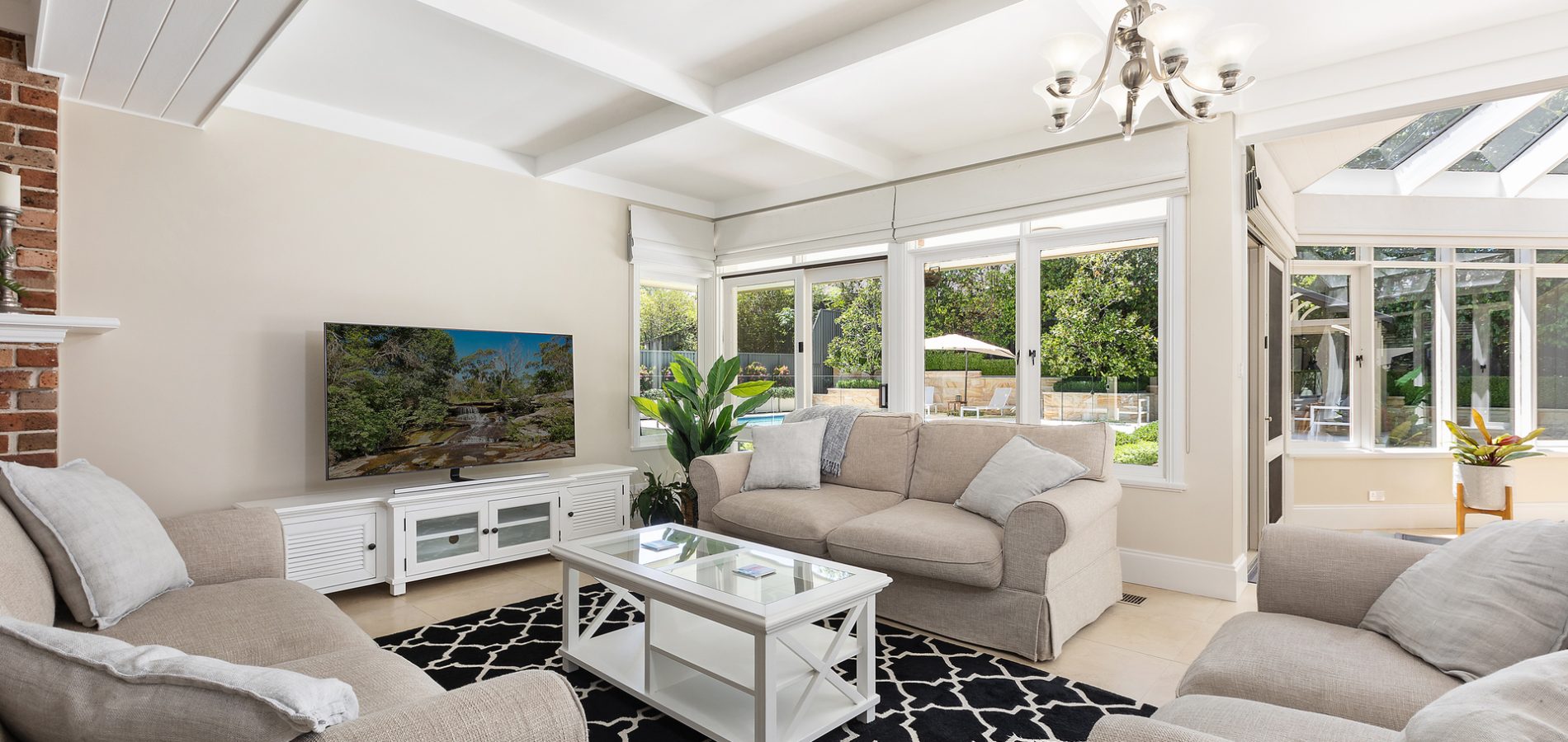 4 Lynwood Place, Castle Hill NSW 2154 - photo 4