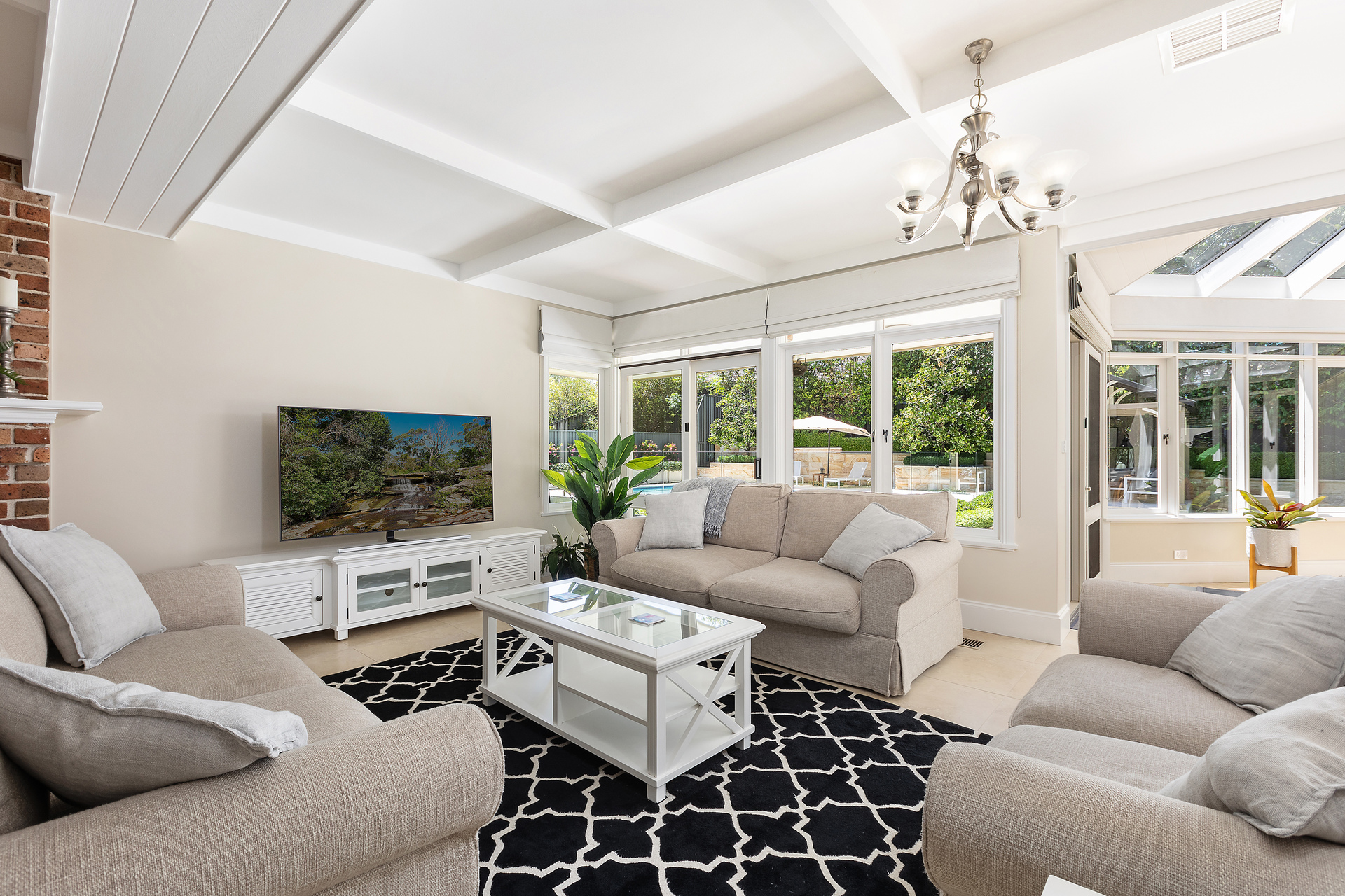 4 Lynwood Place, Castle Hill NSW 2154 - photo 4