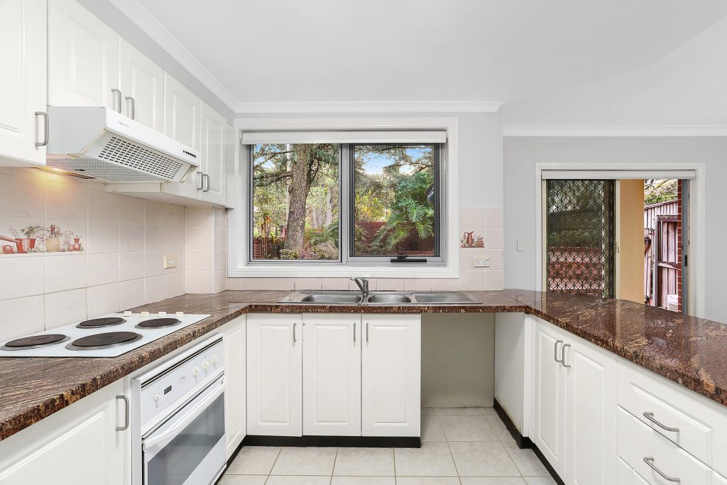 1/2 Vista Street, Oatlands NSW 2117 - photo 4