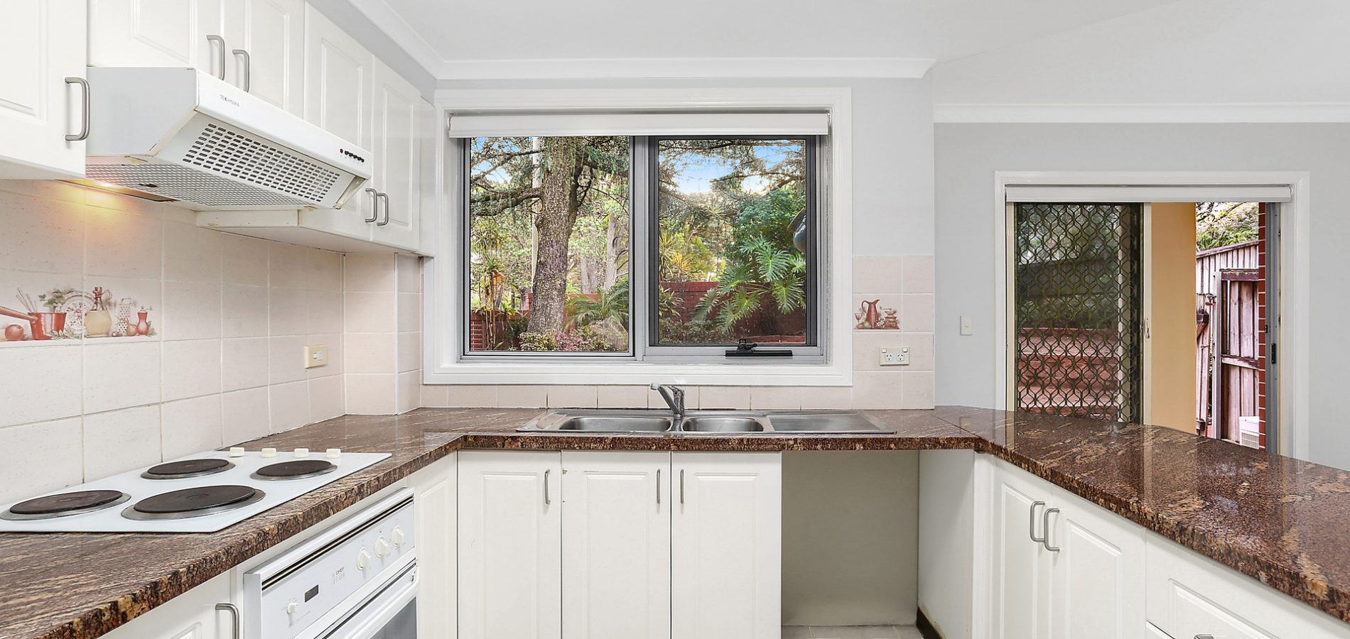 1/2 Vista Street, Oatlands NSW 2117 - photo 4