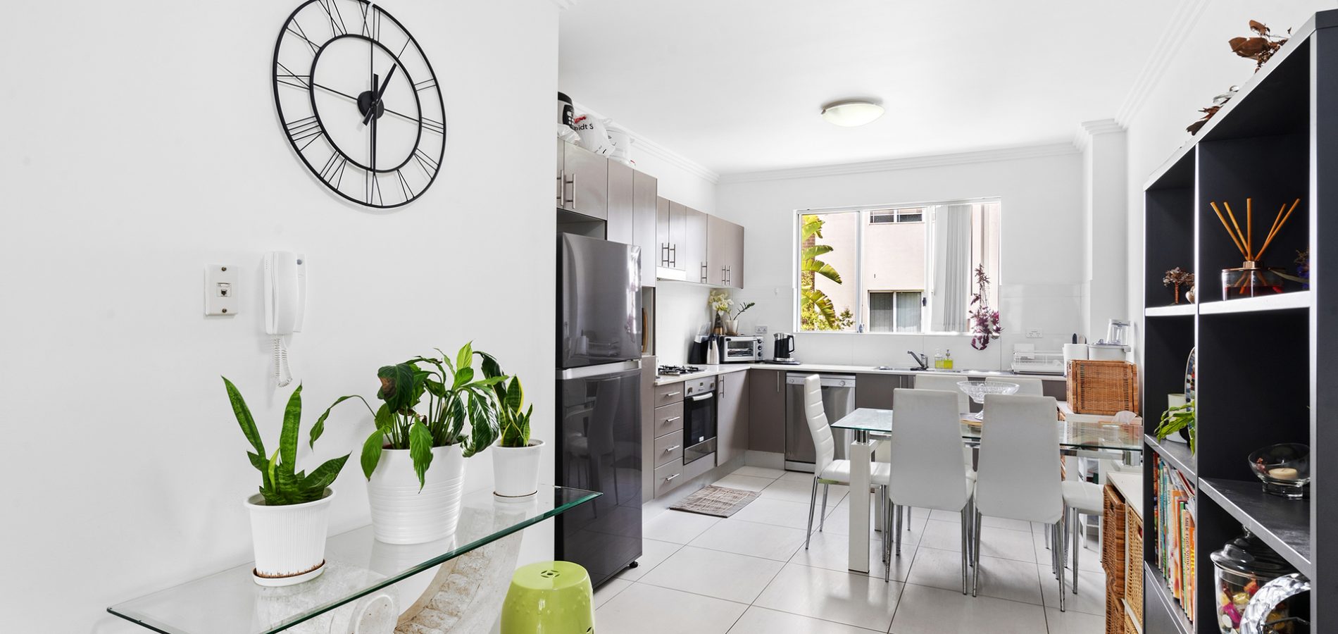 10/2-12 Civic Avenue, Pendle Hill NSW 2145 - photo 2