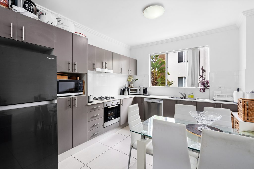10/2-12 Civic Avenue, Pendle Hill NSW 2145 - photo 3