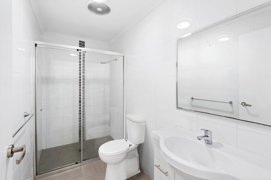 10/2-12 Civic Avenue, Pendle Hill NSW 2145 - photo 5