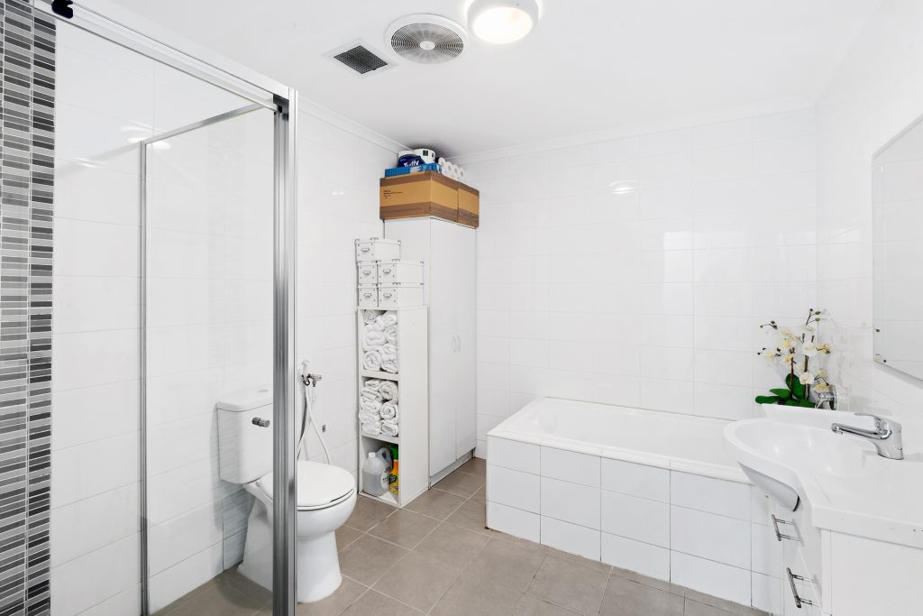 10/2-12 Civic Avenue, Pendle Hill NSW 2145 - photo 6