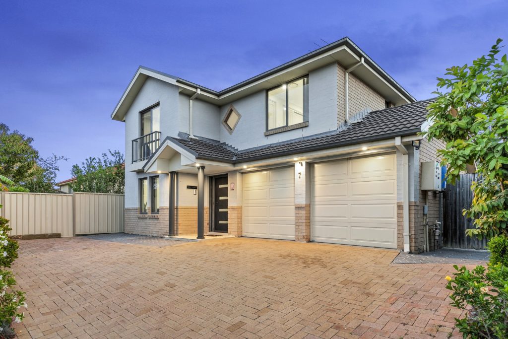7 Frangipani Avenue, Glenwood NSW 2768 - photo 2