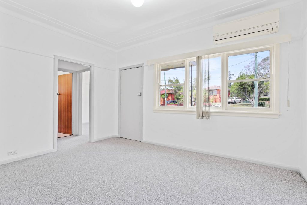 7 Fisher Crescent, Pendle Hill NSW 2145 - photo 2