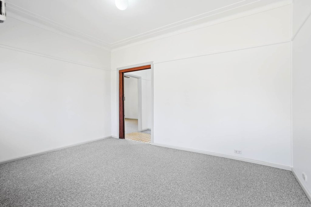 7 Fisher Crescent, Pendle Hill NSW 2145 - photo 3