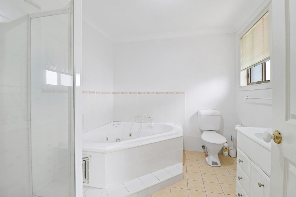 11 Glamis Place, Castle Hill NSW 2154 - photo 13