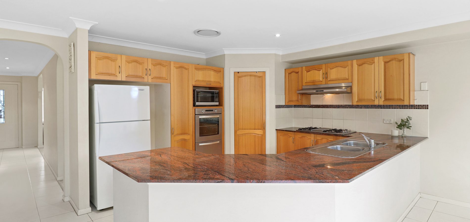 11 Glamis Place, Castle Hill NSW 2154 - photo 4