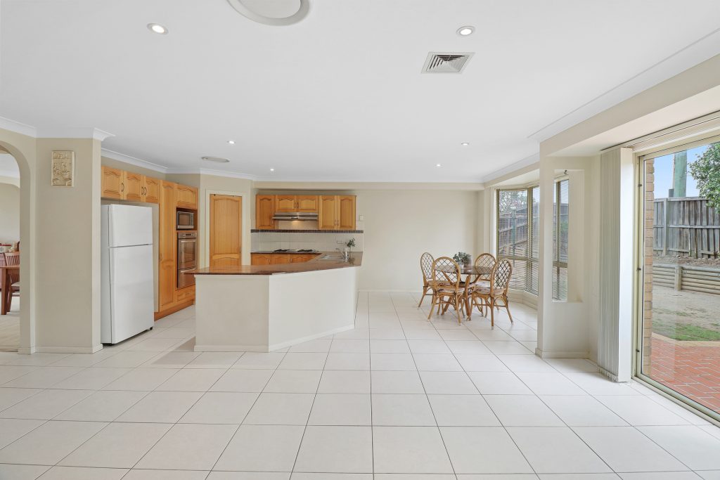 11 Glamis Place, Castle Hill NSW 2154 - photo 5