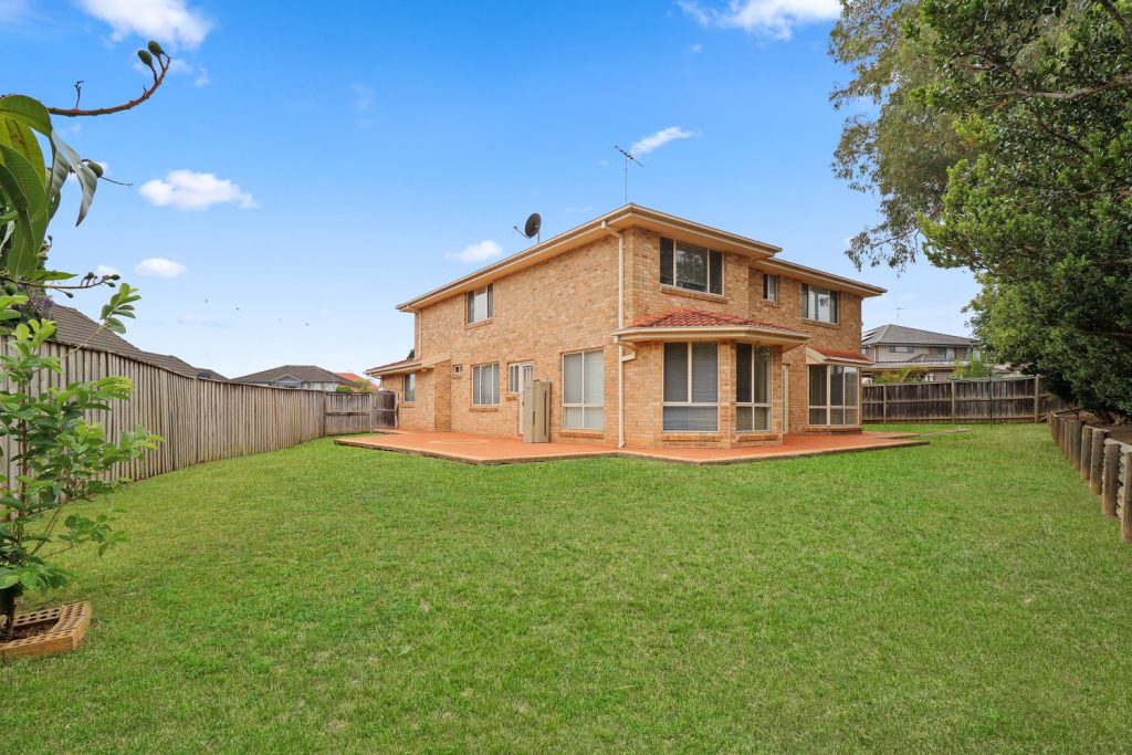 11 Glamis Place, Castle Hill NSW 2154 - photo 8