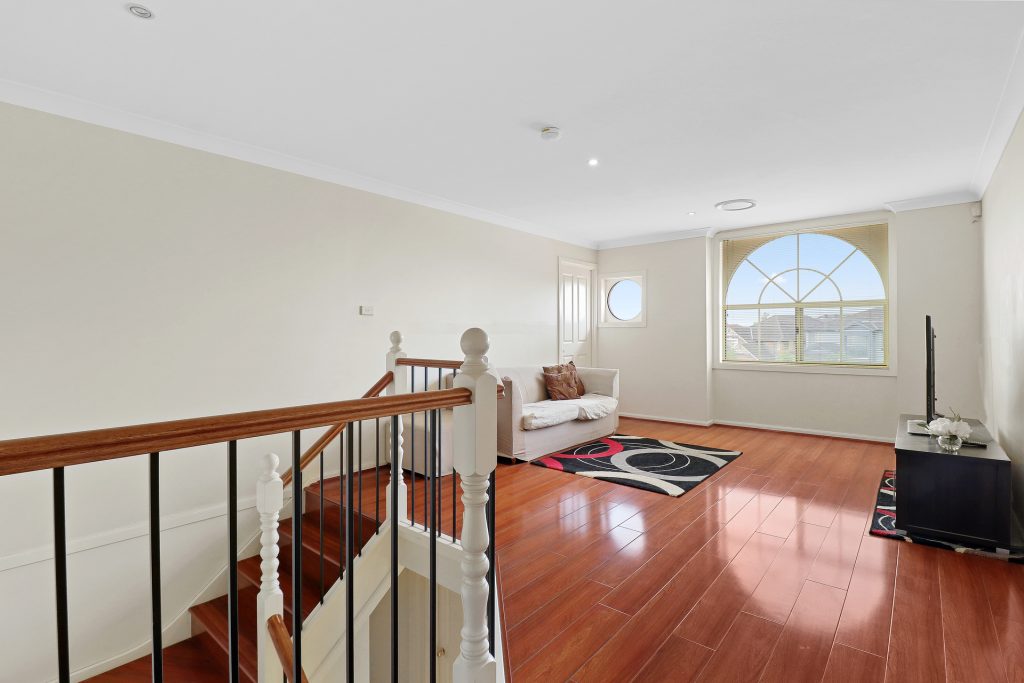 11 Glamis Place, Castle Hill NSW 2154 - photo 9