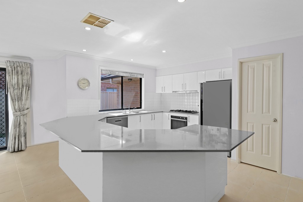 7 Sassafras Street, Parklea NSW 2768 - photo 6