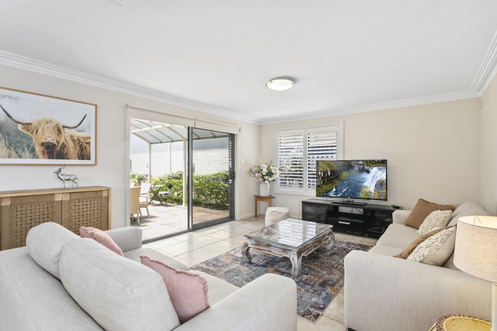 3 Government Farm Crescent, Castle Hill NSW 2154 - photo 5