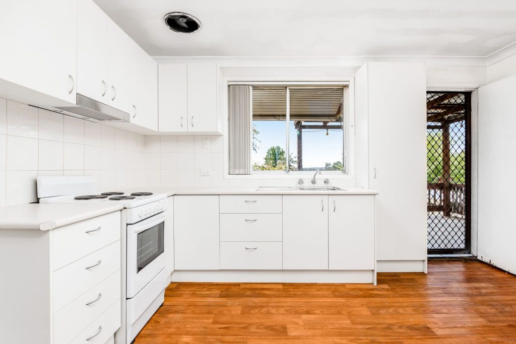 16 Desley Crescent, Prospect NSW 2148 - photo 2
