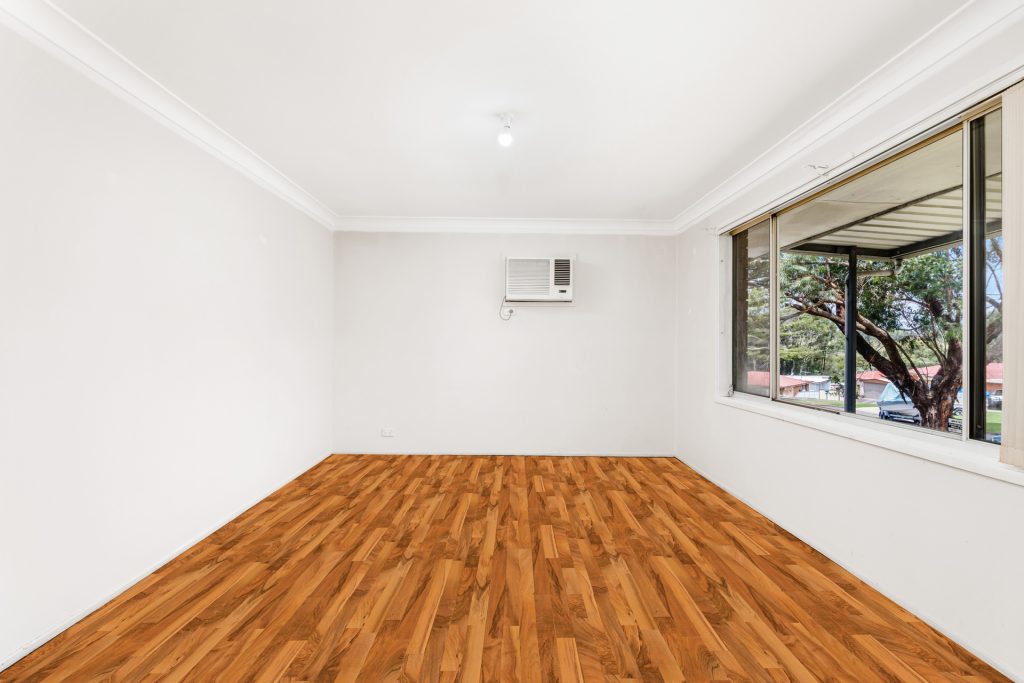 16 Desley Crescent, Prospect NSW 2148 - photo 3