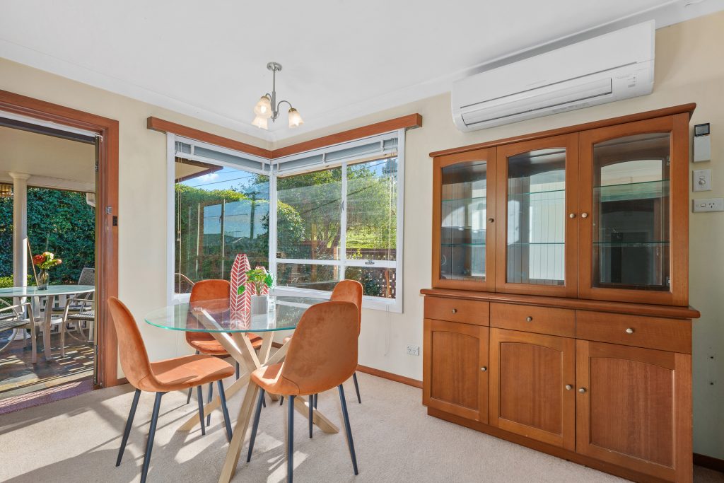 10 Athabaska Avenue, Seven Hills NSW 2147 - photo 4