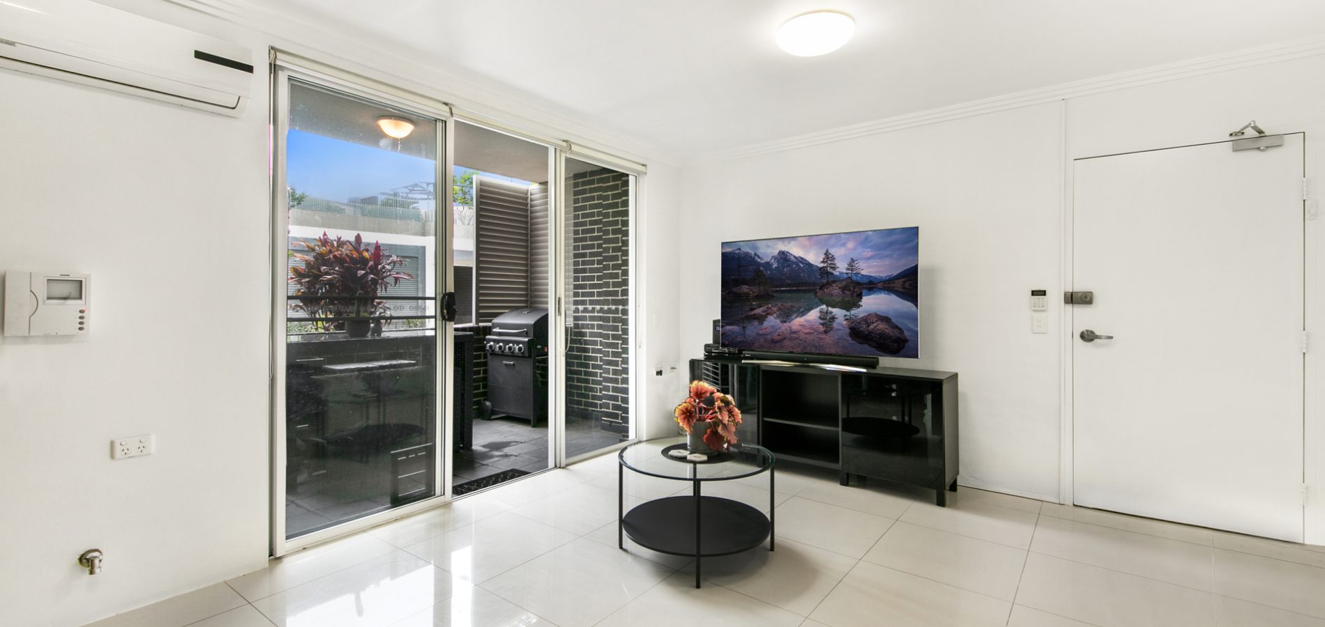 1/4 Barangaroo Road, Toongabbie NSW 2146 - photo 3