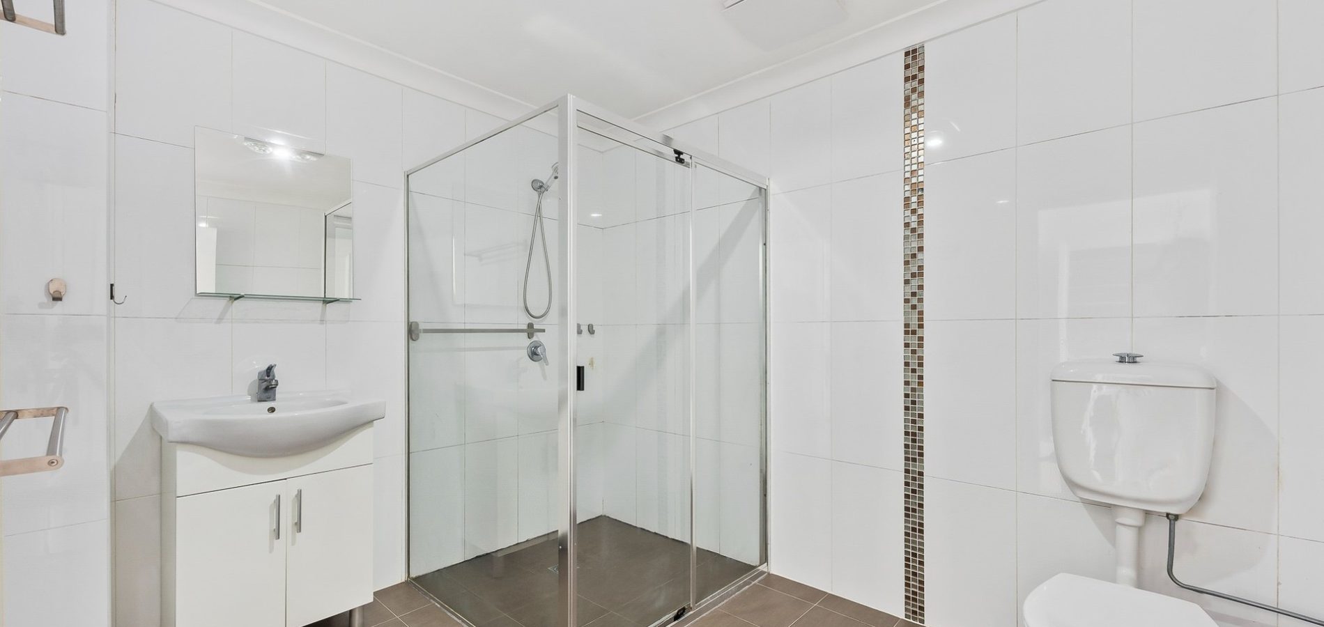 1/4 Barangaroo Road, Toongabbie NSW 2146 - photo 5