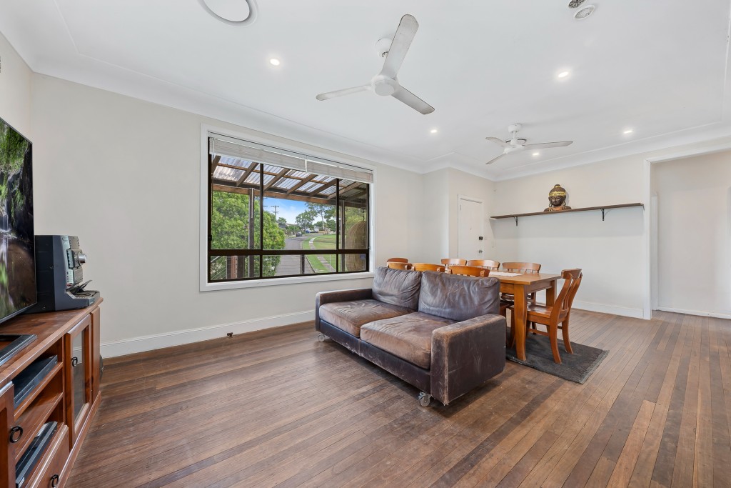 23 Burke Road, Lalor Park NSW 2147 - photo 4