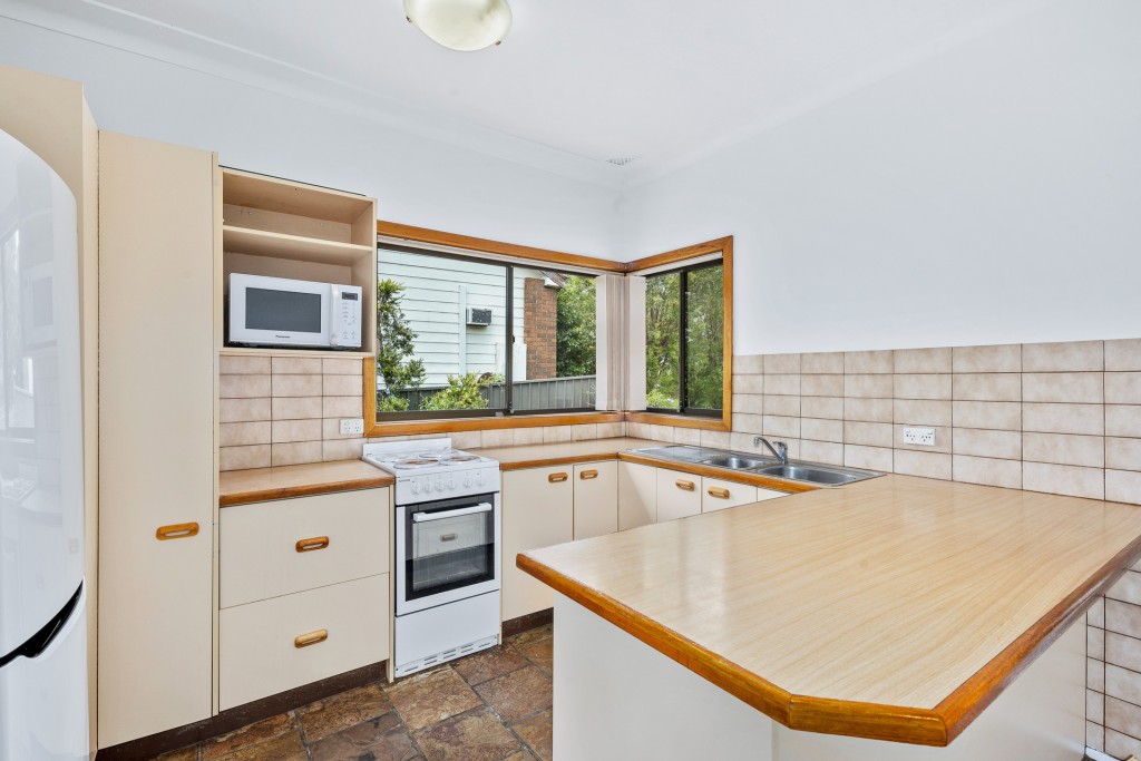 11 Eggleton Street, Blacktown NSW 2148 - photo 2