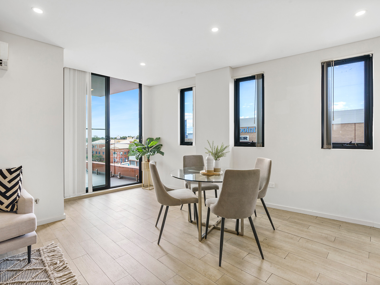 404/3 Balmoral Street, Blacktown NSW 2148 - photo 3