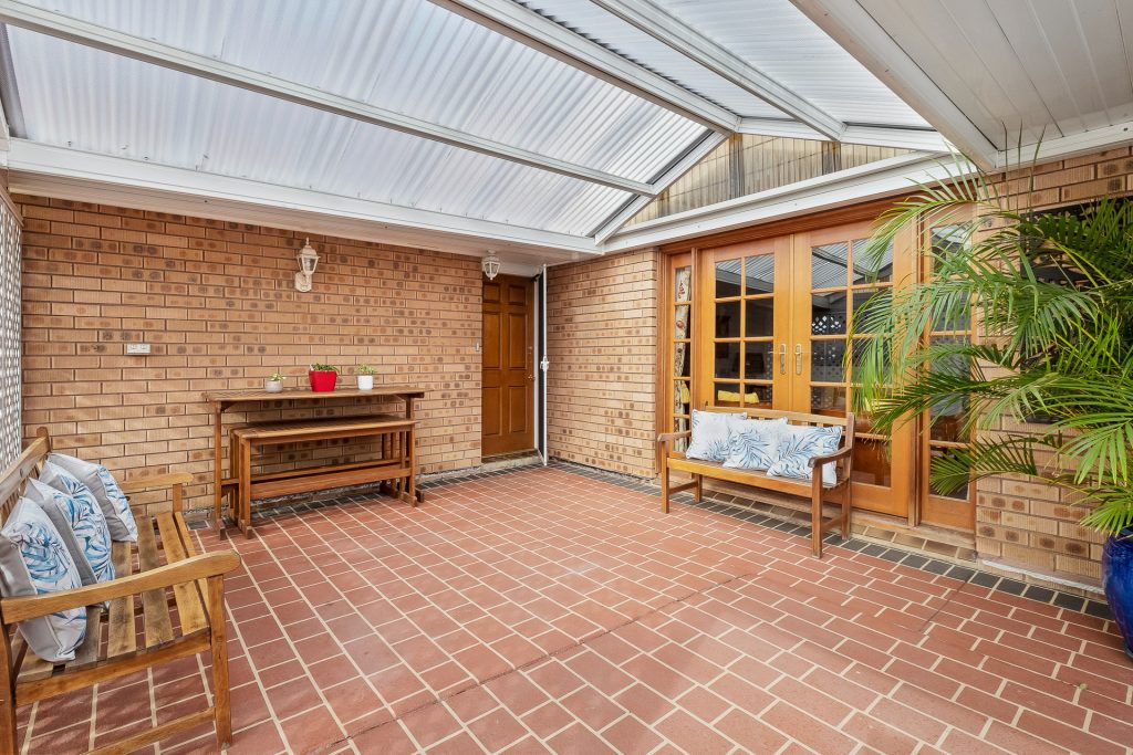 90 Ollier Crescent, Prospect NSW 2148 - photo 2