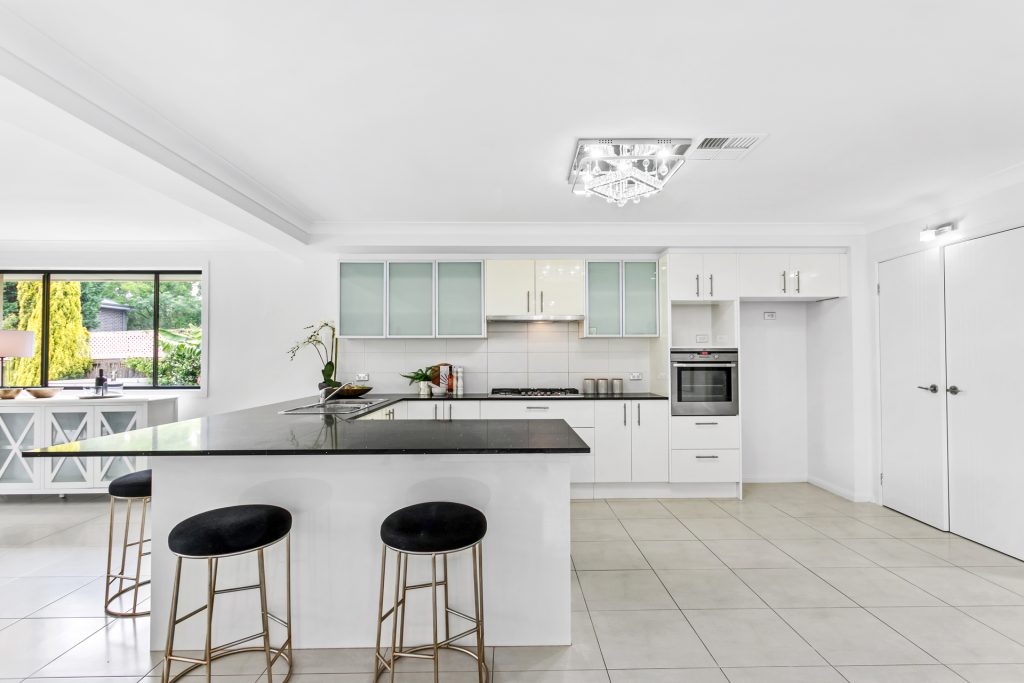 7a Belvedere Avenue, Castle Hill NSW 2154 - photo 2