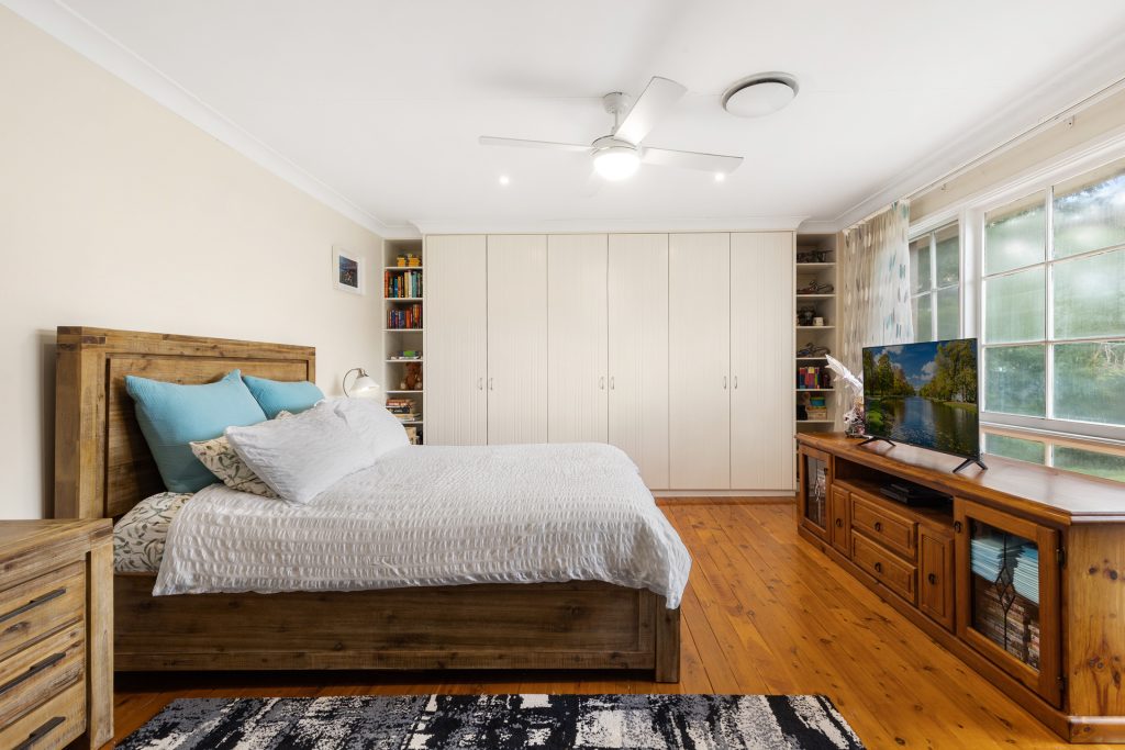 10 Astrid Avenue, Baulkham Hills NSW 2153 - photo 4