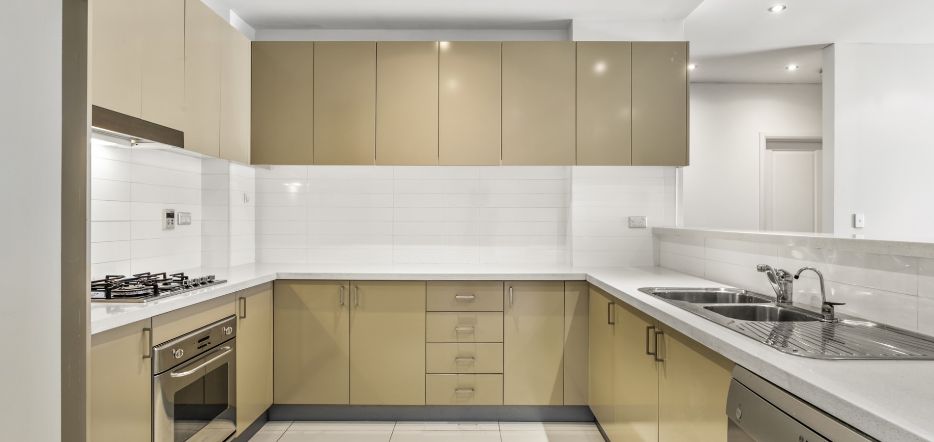 52/22 Mercer Street, Castle Hill NSW 2154 - photo 4