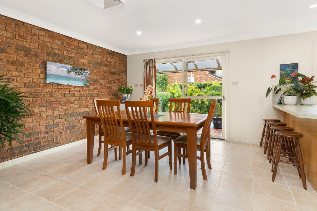 8 Amberwood Place, Castle Hill NSW 2154 - photo 5