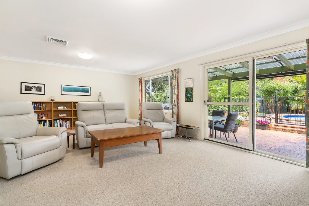 8 Amberwood Place, Castle Hill NSW 2154 - photo 6