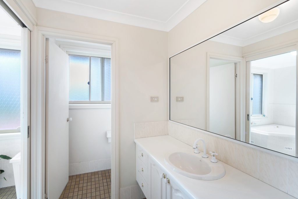 8 Amberwood Place, Castle Hill NSW 2154 - photo 8
