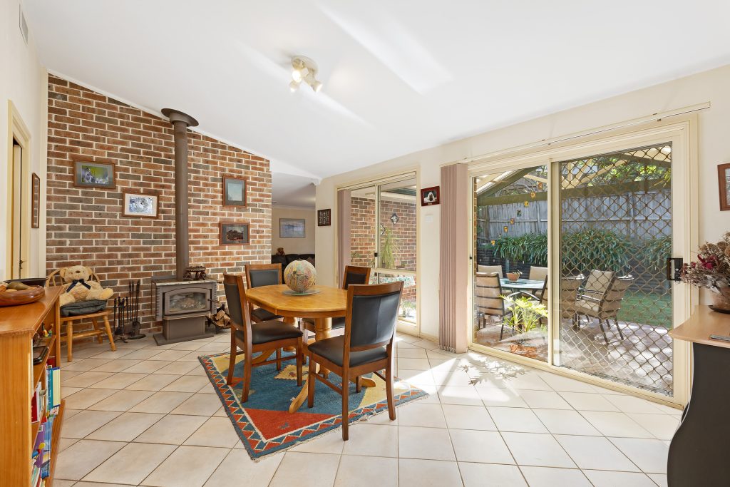 34 Gindurra Avenue, Castle Hill NSW 2154 - photo 2