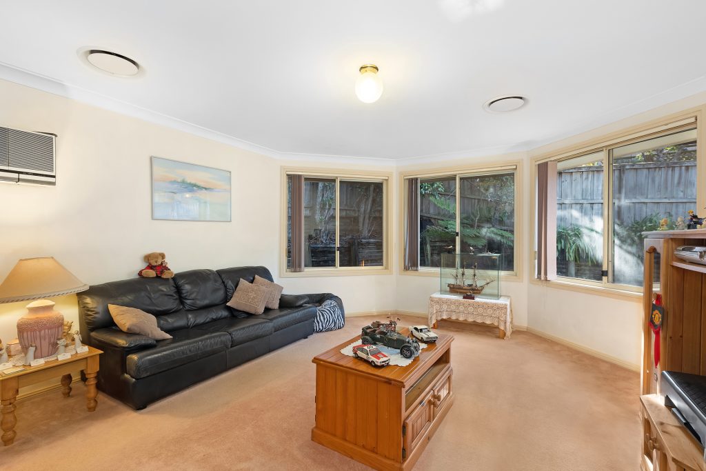 34 Gindurra Avenue, Castle Hill NSW 2154 - photo 3
