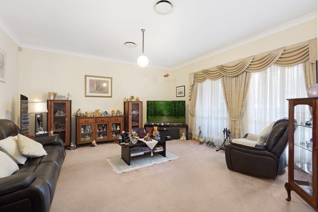 34 Gindurra Avenue, Castle Hill NSW 2154 - photo 5
