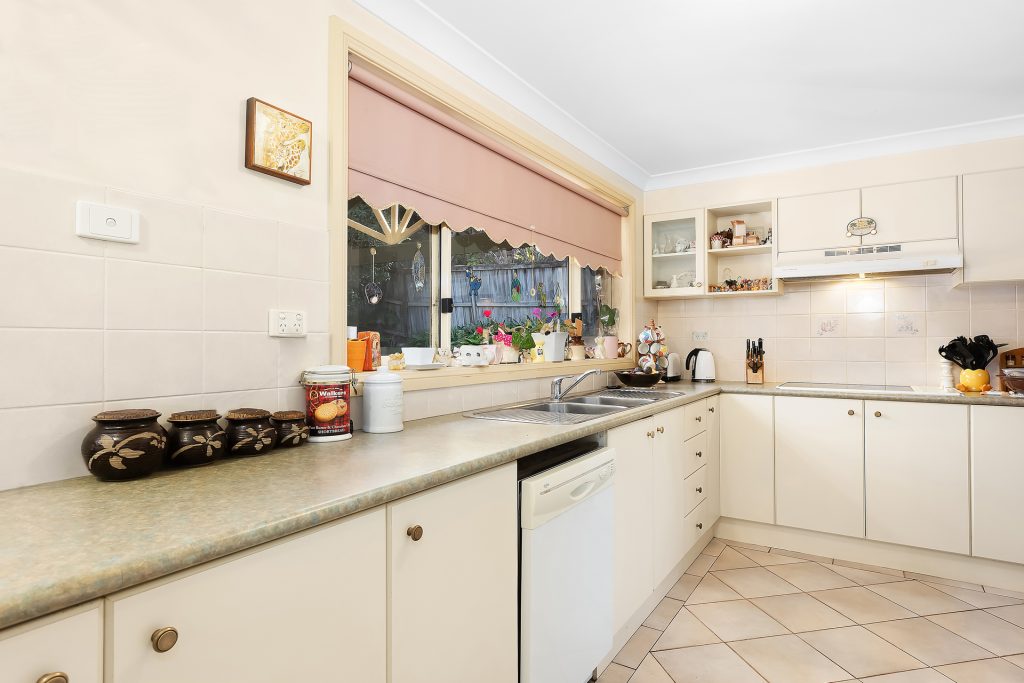 34 Gindurra Avenue, Castle Hill NSW 2154 - photo 6
