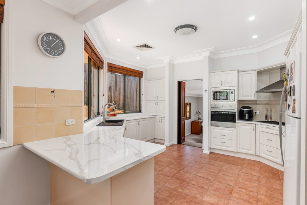 58 Glenridge Avenue, West Pennant Hills NSW 2125 - photo 2