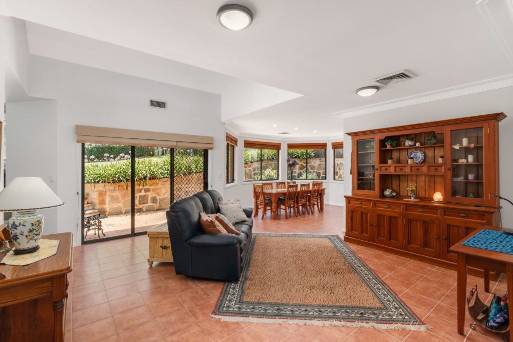 58 Glenridge Avenue, West Pennant Hills NSW 2125 - photo 5
