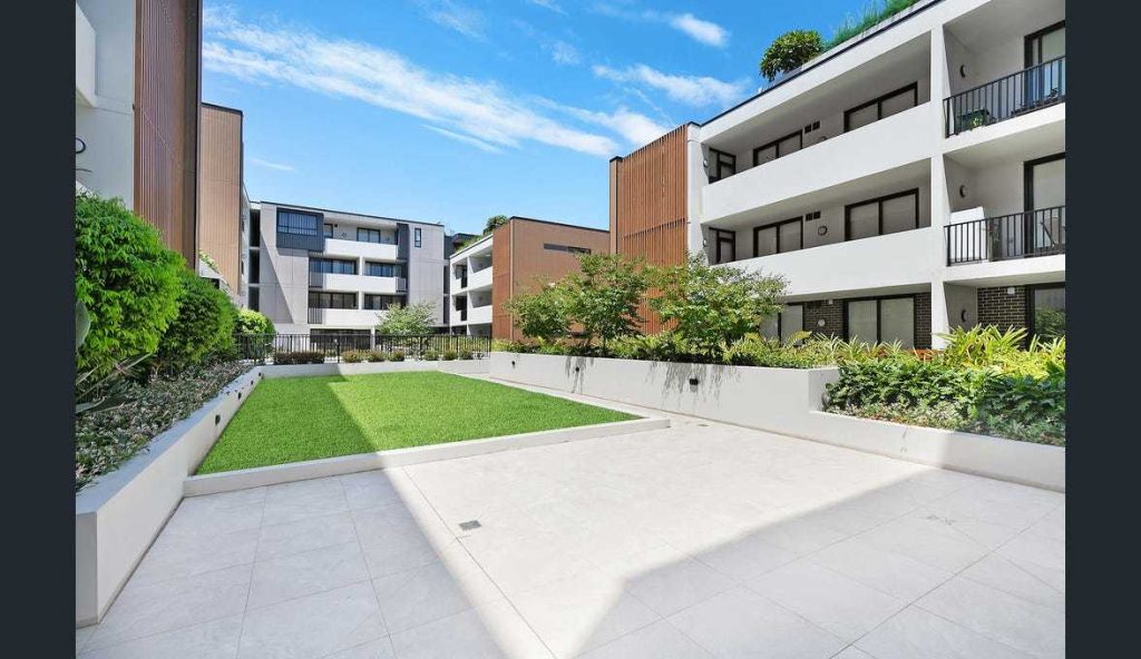 215/8 Thorogood Boulevard, North Kellyville NSW 2155 - photo 11
